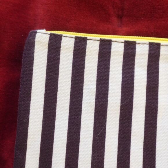 Henri Bendel Wet Bag Swimsuit Zip Pouch Wet Bikini - Picture 11 of 16